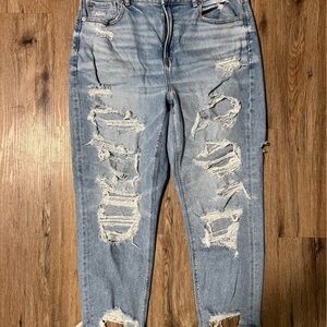 Women’s American Eagle mom jeans size 14 short